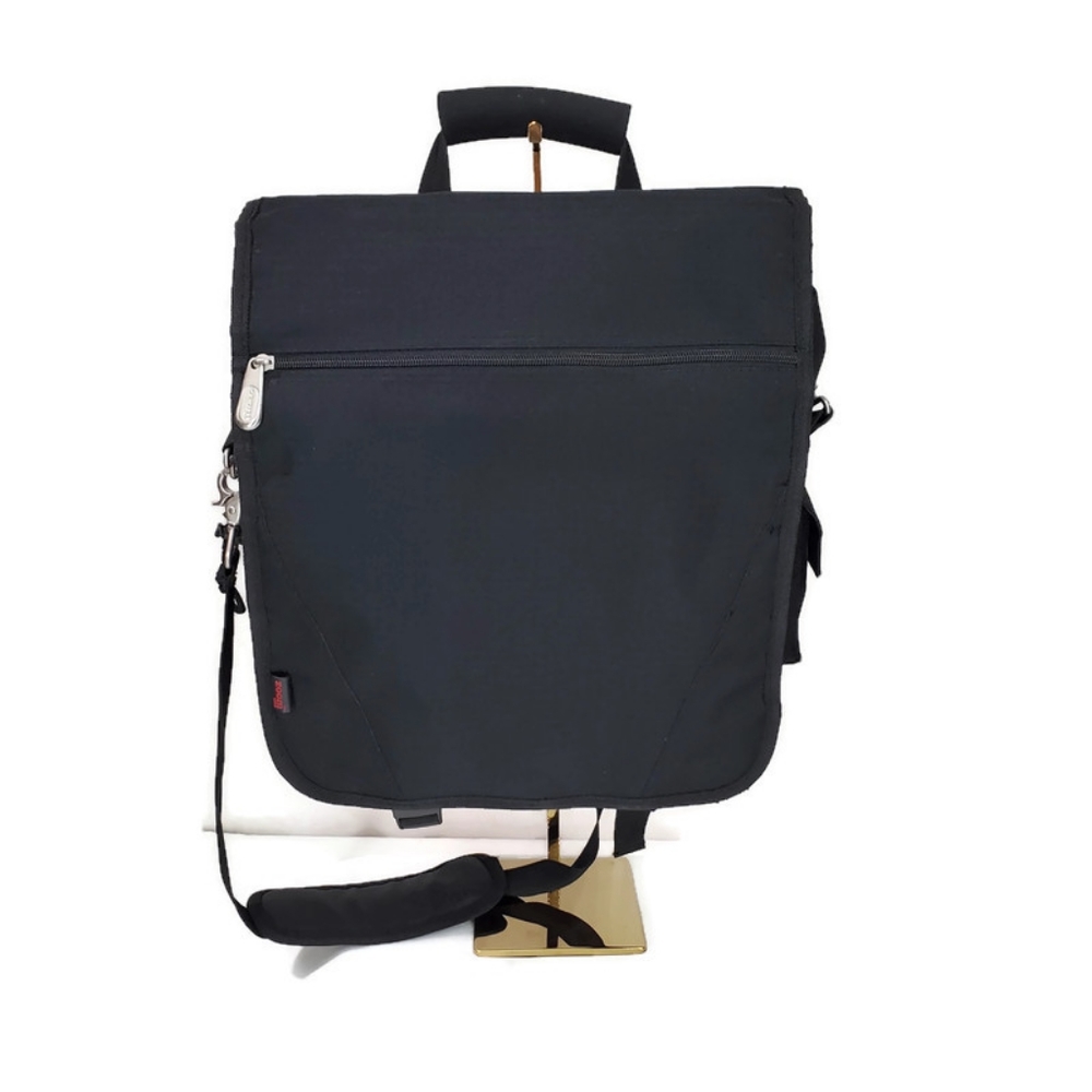 Zoom Gear Laptop Messenger Gamer Electronic Gear Travel School Work Bag